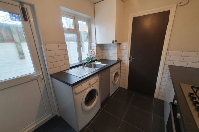 Room 3, 26, Everton Road, Somerset photo 5