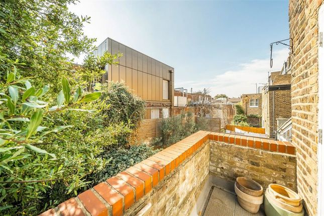 Flat First Floor, 48, Thornfield Road, London photo 4
