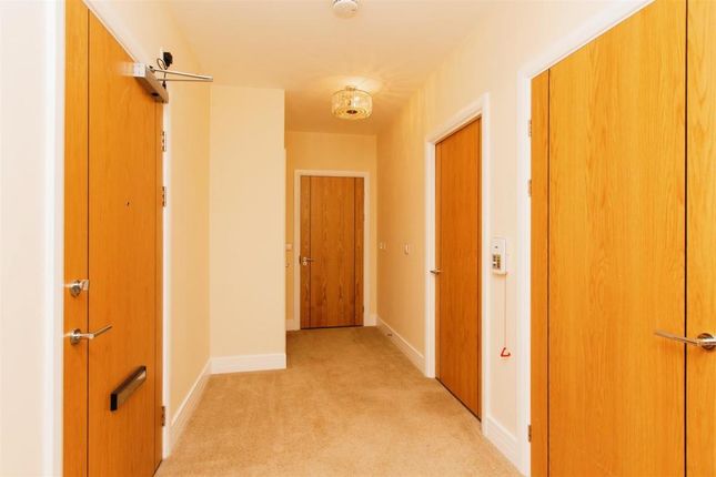 Flat for sale in Four Ashes Road, Solihull