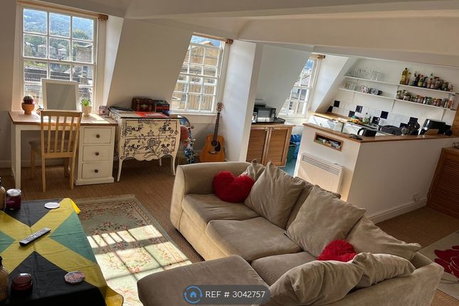 Flat, Walcot Parade, Bath photo 3