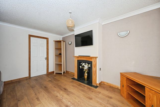 121, Elmridge, Skelmersdale photo 3