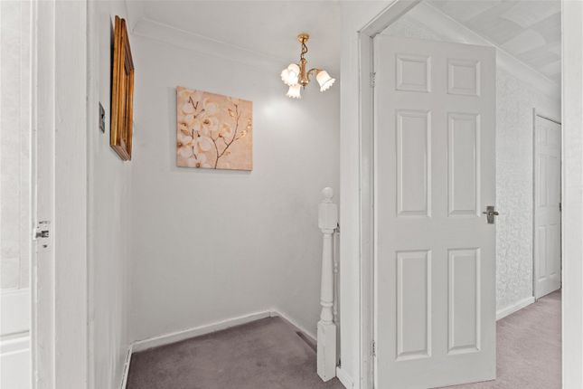 Town house for sale in Oxford Court Gardens, Castleford