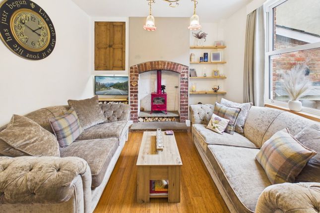 4, Ocean Road, Whitby photo 3