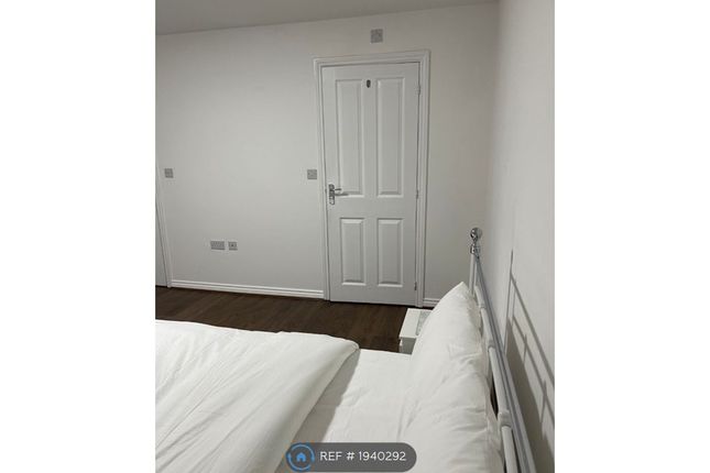 Thumbnail Room to rent in Birmingham Road, Oldbury