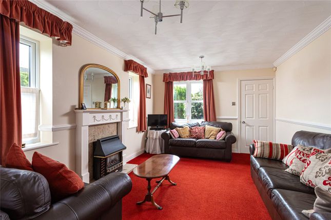 2, Stuart Close, York photo 3