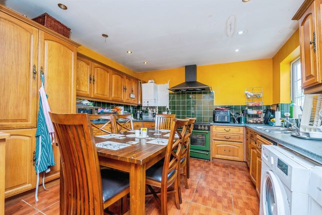 6, Pope Iron Road, Worcester photo 4