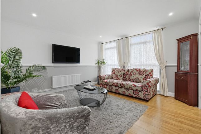 1, Townfield Walk, Great Wakering photo 2
