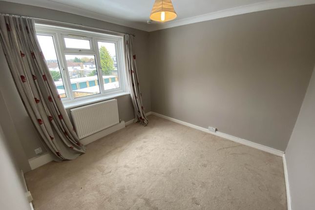 22, Fir Tree Court, Borehamwood photo 4