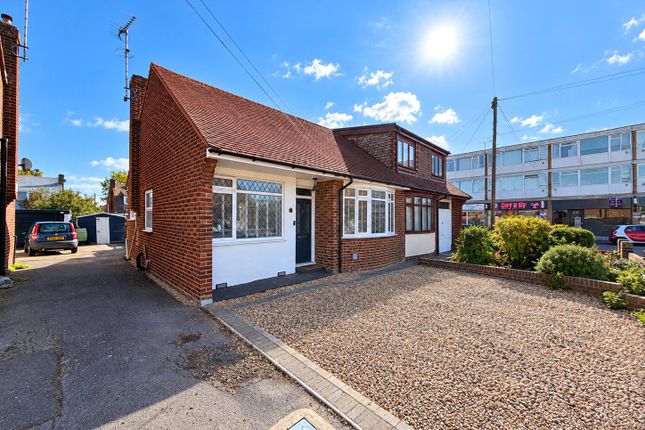 2-bed bungalow on 4, Craven Close, Essex, £300,000