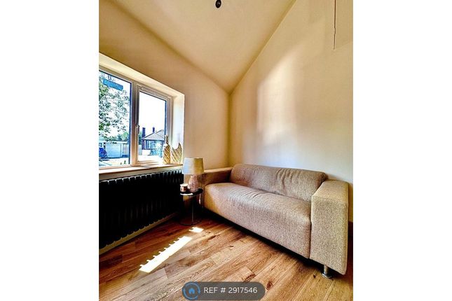 Cranbrook Drive, Luton photo 3