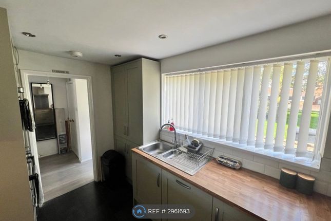 Islandsmead, Swindon photo 3