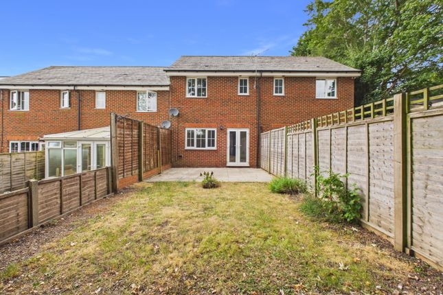10, Farriers Way, Buckinghamshire photo 4
