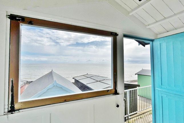 81B, Southcliff, Walton-on-the-Naze photo 2