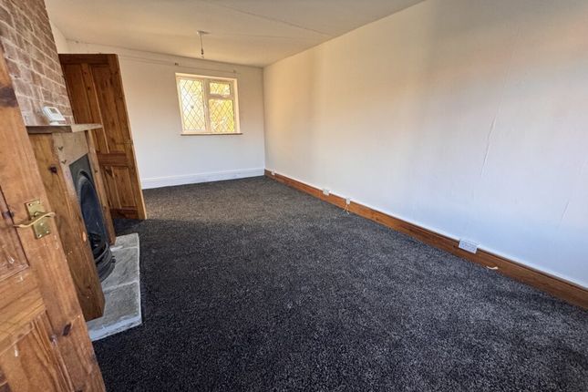 12, Barncroft Road, Leeds photo 3