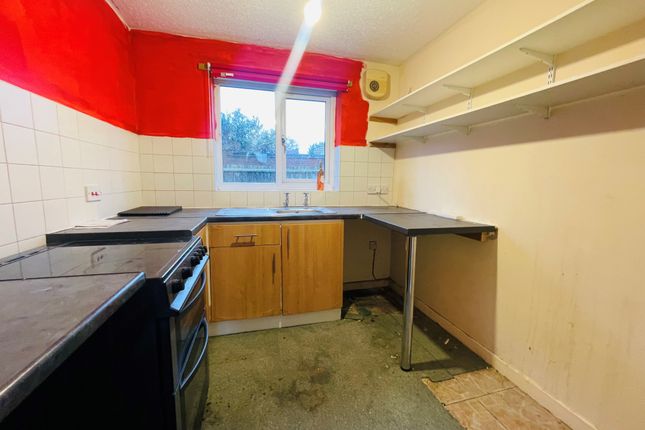 Flat for sale in Harrison Close, Leicester
