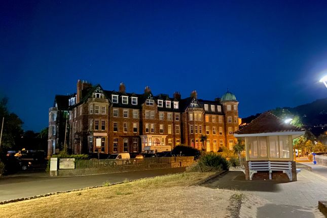2-bed flat on 25 & 26, Metropole Court, Minehead, £115,000