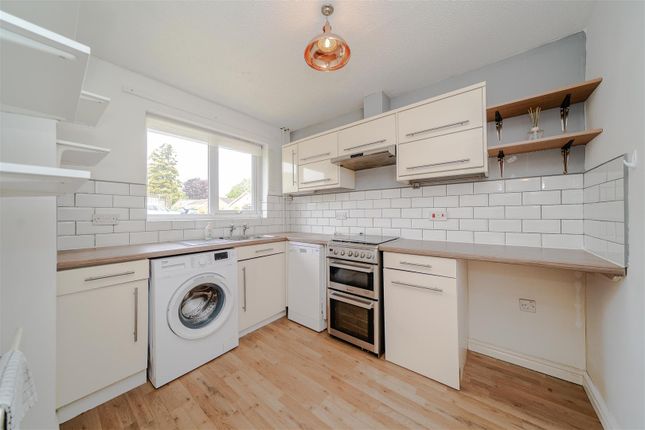 27, Westminster Drive, Birmingham photo 3