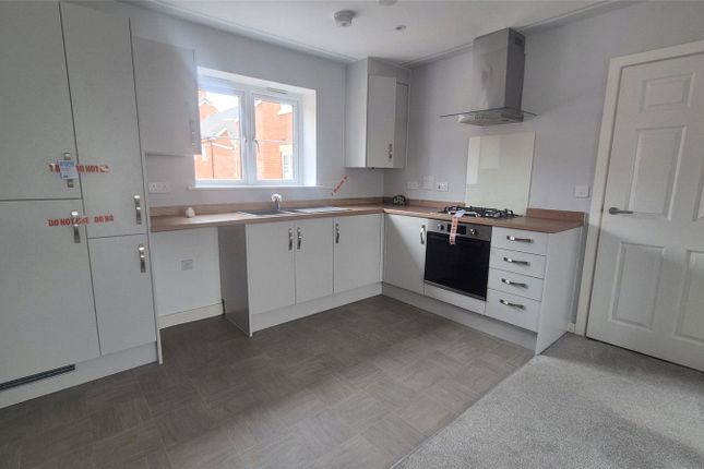 8 Primrose Court,, Cowslip Meadow, Hampshire photo 2