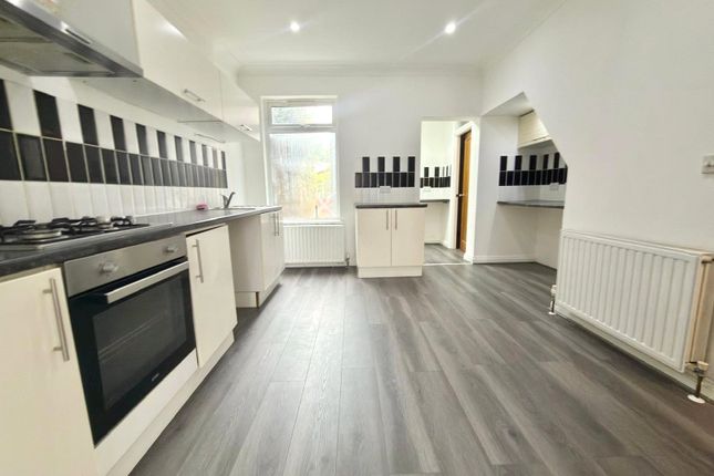 13, Russell Rise, Bedfordshire photo 3