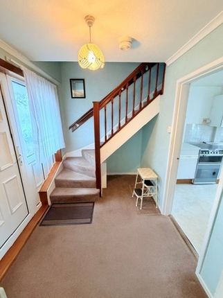 2 Moray Place, Glenrothes photo 4