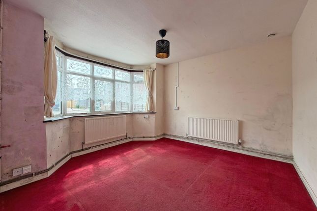 53 Church Road, Hadleigh, Essex photo 4