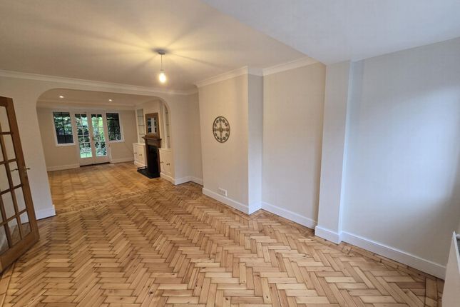 33, Hill Rise, London photo 2