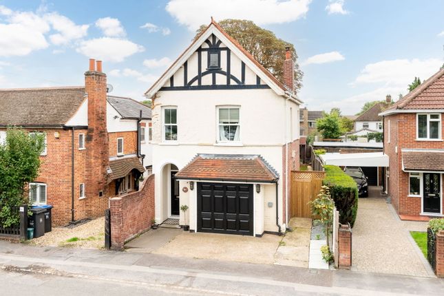 4-bed house on 84, Bridge Road, Chertsey, £600,000