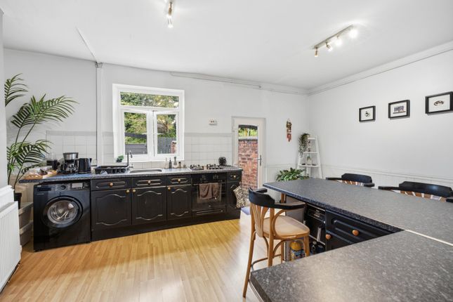 5, Millers Street, Eccles photo 4
