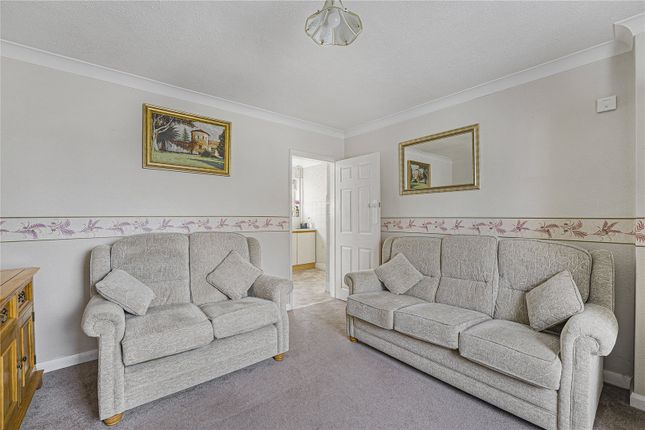 63, Laburnum Avenue, Kent photo 4