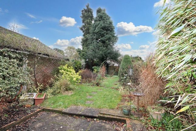 Detached house for sale in Swanns Meadow, Great Bookham