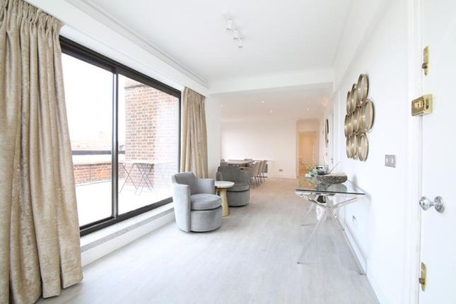 Flat 66, 3-8 Porchester Gate Bayswater Road, London photo 4