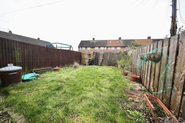 Terraced house for sale in Holcombe Close, Hull