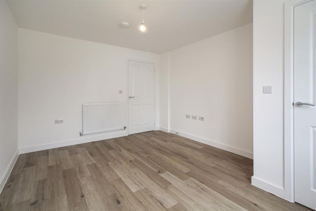 Tillage Road, Wellingborough photo 3