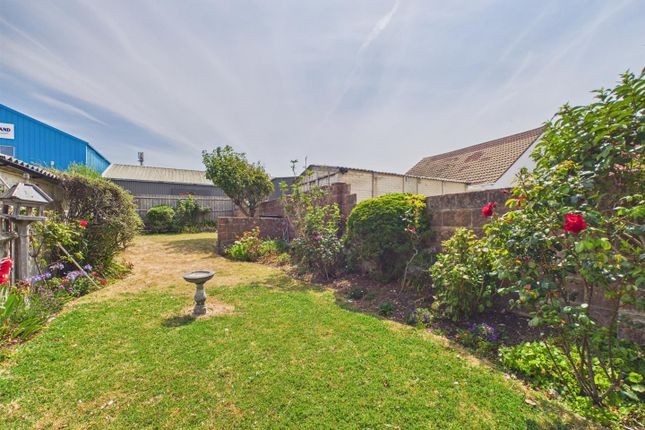 3, Fairlight Avenue, Peacehaven photo 3