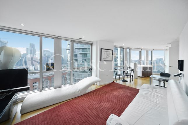 Flat to rent in Ontario Tower, Fairmont Avenue, Canary Wharf