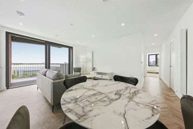 Apt 506, Skyline Apartments, London photo 2