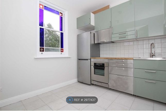 Flat C, Macfarlane Road, London photo 4