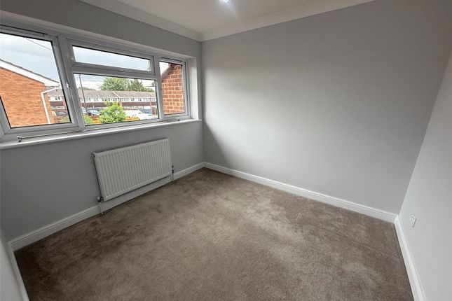 33, Radcot Close, Maidenhead photo 2