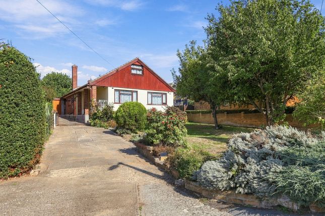 3-bed bungalow on Elm Close, Rayleigh, £525,000