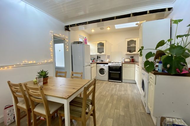 4-bed terraced on Thesiger Street(*), Cardiff, £2,240/mo