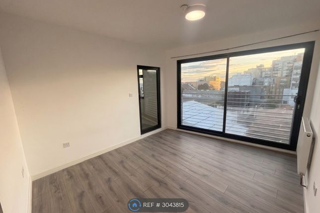 Flat, Witham Road, London photo 2
