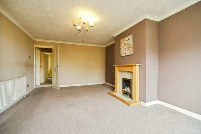 178, Thwaites Brow Road, Keighley photo 4