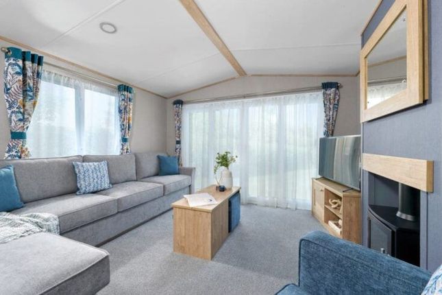 M18, Green Meadow Premier Leisure Park, Oxwich photo 2
