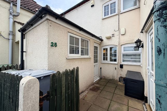 3-bed terraced on 25 East Lane, Mansfield, £155,000