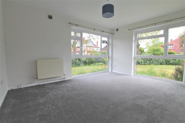 5 Kilmiston House, Manygate Lane, Shepperton photo 4