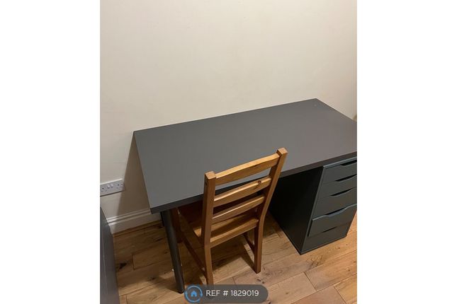 Room to rent in Claude Place11A, Cardiff
