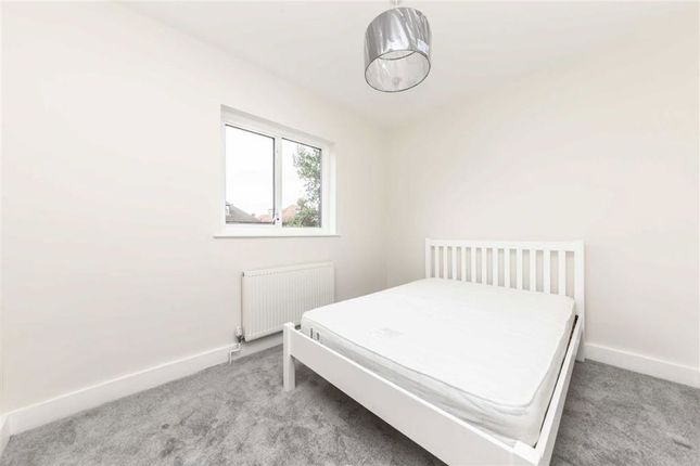 8, Sneyd Road, London photo 4
