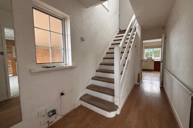 82, Hilltop, Llanelli photo 2