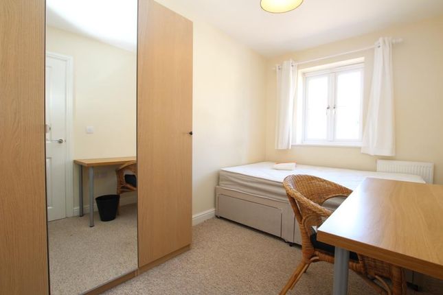 Foxglove Close, Stoke Gifford photo 2