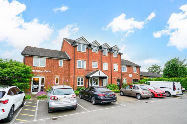 Thumbnail Flat for sale in Hamilton Court, Lammas Walk, Leighton Buzzard